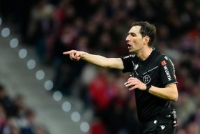 开云体育官网-关于国王杯倒计时，皇家马德里赛后防线松动，细节引发关注，质疑声仍在，赛程密集仍需轮换的信息