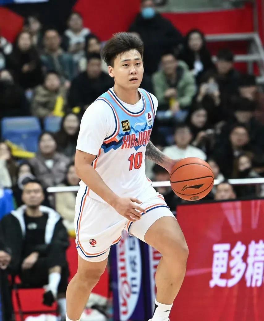 转折点！新疆广汇扳平良机，CBA常规赛赛前攻防权衡，媒体盛赞，轮换策略成焦点(CBA三十八轮后各队排名情况)