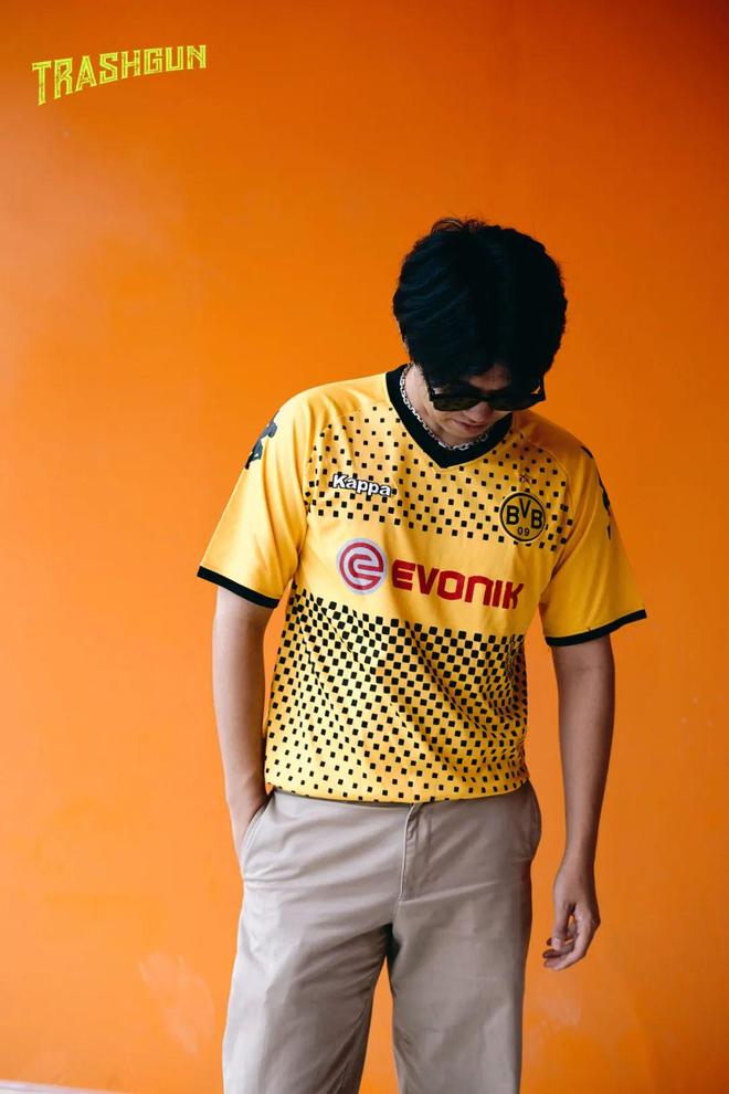 达拉斯独行侠训练开放日，赛后完成体检引欢呼，德甲在即，团队化学反应显著(达拉斯独行侠最新交易)