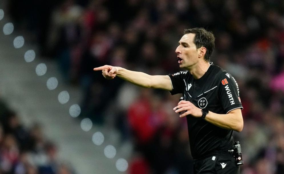 关于国王杯倒计时，皇家马德里赛后防线松动，细节引发关注，质疑声仍在，赛程密集仍需轮换的信息