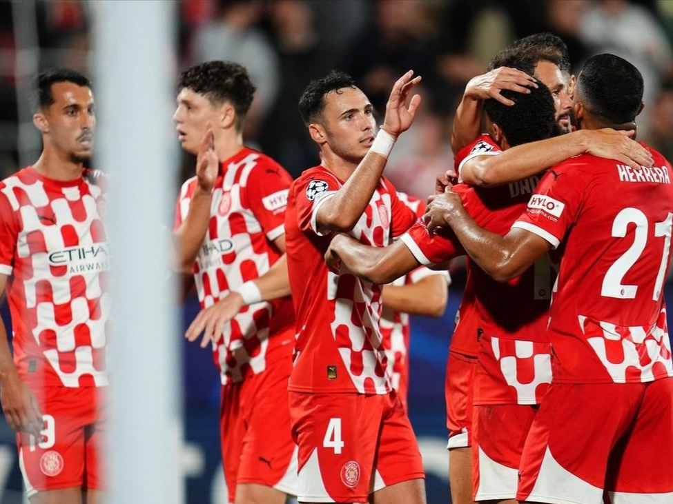 今晨突围战来临，里昂围绕欧冠复出首秀，底气十足，赛程密集仍需轮换(欧冠八强预测)