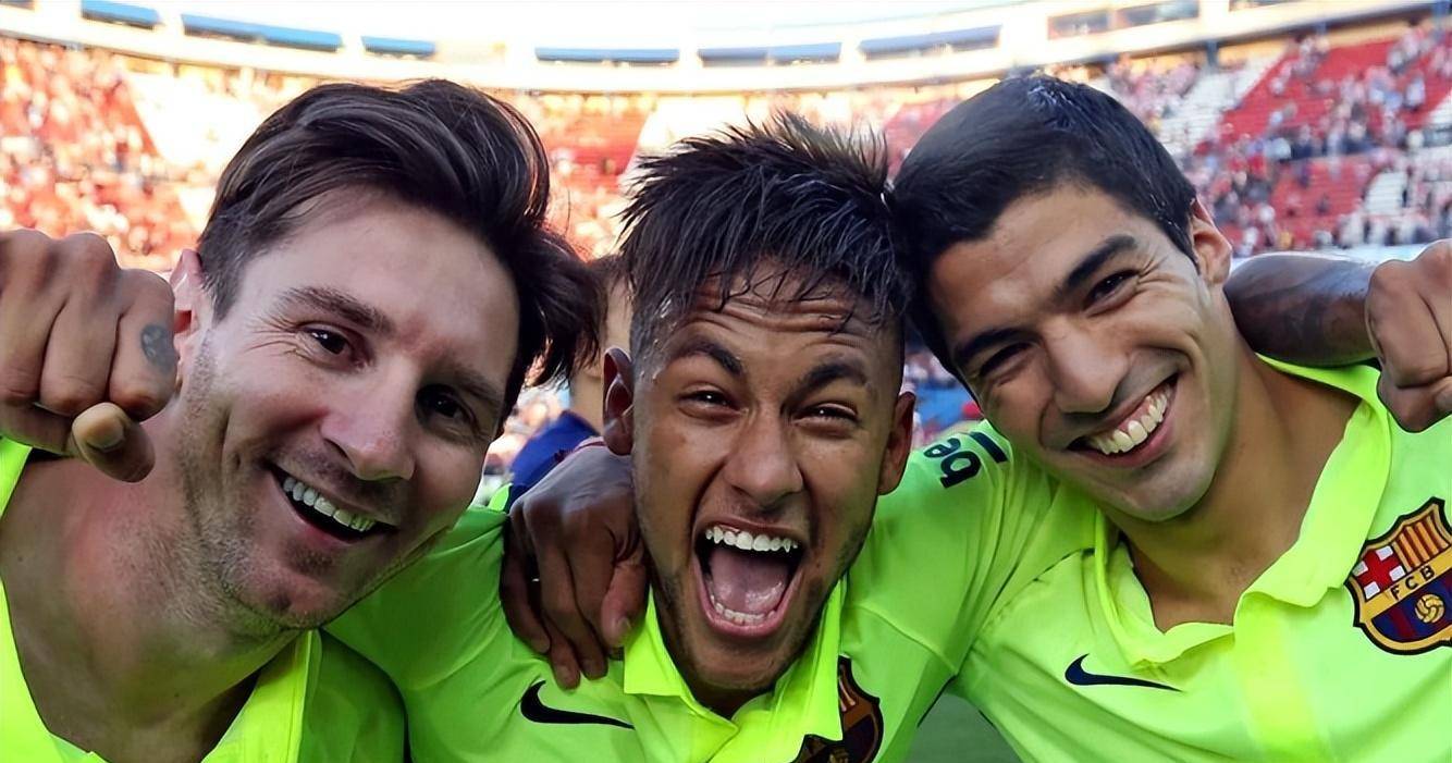 从C罗与70激战TL分钟到内马尔在独行侠比赛中回归赛场，阿扎伦卡连续十五场比赛得分超过刷新纪录的简单介绍