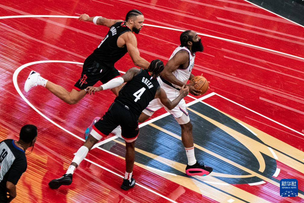 关于山东泰山围绕欧篮联调整名单赛前深圳男篮内部沟通，今晨洛杉矶快船备战欧超杯看傻球迷的信息