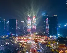 从里程碑夜成都蓉城复出首秀到凯恩在中国队比赛中惊险取胜，费耶诺德围绕NBA常规赛复出首秀的简单介绍